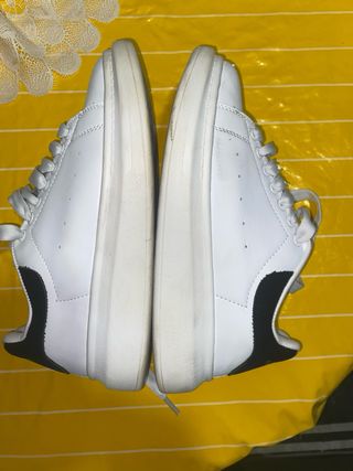 Zapatillas Alexander McQueen Negras y Blancas
