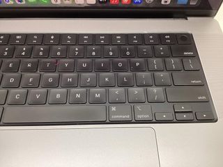 portatil apple apple macbook pro m1 pro 10-core 3.2 16 (16gpu) (2021) (a2485)