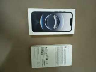 Caja iPhone 16e vacía