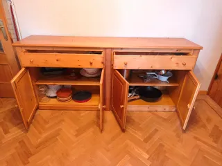 Aparador de madera maciza