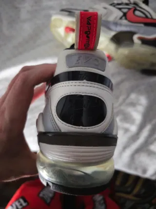 Nike Vapormax EVO Rojo Blanco