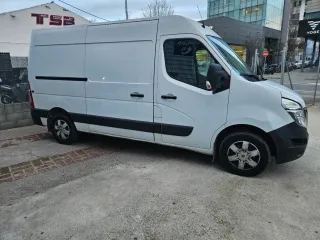 Nissan NV400 2020