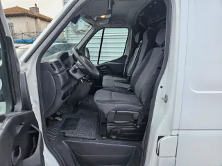 Nissan NV400 2020