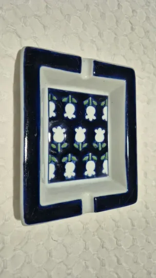 Par de ceniceros de cerámica