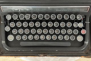 Máquina de escribir Hispano Olivetti Studio 46