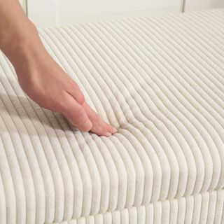 Banca Contenedor 84L Puff Reposapies 112X42X40 Cm, Ottomano Banca Contenedor Dormitorio en Terciopelo Acanalado, Estructura de Acero, Capacidad 220 Kg, para Sala de Estar y Entrada, Beige