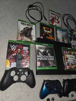 Xbox One X 1TB + 2 Mandos + Juegos