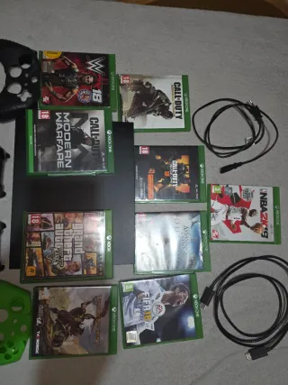 Xbox One X 1TB + 2 Mandos + Juegos