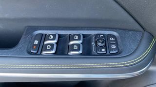 LYNK&CO 01 Lynk&Co 01 Crystal White+More MY25