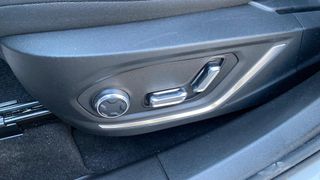 LYNK&CO 01 Lynk&Co 01 Crystal White+More MY25