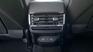 LYNK&CO 01 Lynk&Co 01 Crystal White+More MY25