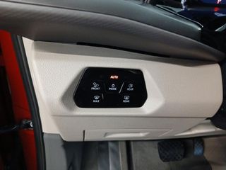 VOLKSWAGEN MULTIVAN 2.0 TDI DSG 150 5P 7 Plazas