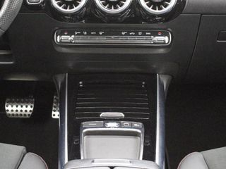 MERCEDES B-CLASS B 200D