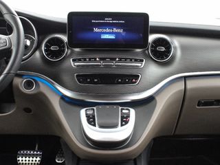 MERCEDES V-CLASS V 300D AVANTGARDE 4MATIC