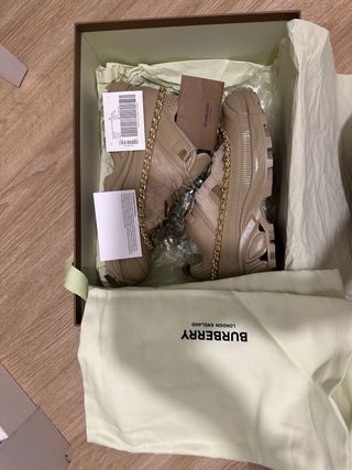 Zapatillas Burberry Arthur con cadena