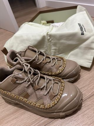 Zapatillas Burberry Arthur con cadena