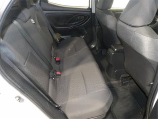 TOYOTA Yaris 1.5 120H Business Plus