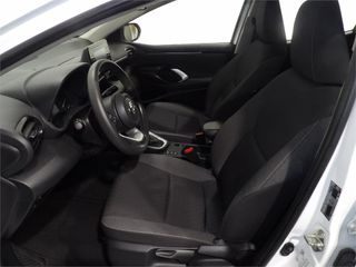 TOYOTA Yaris 1.5 120H Business Plus