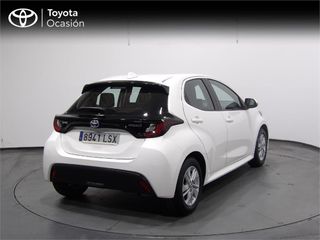 TOYOTA Yaris 1.5 120H Business Plus