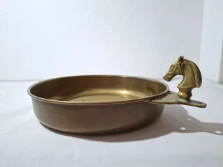 ANTIGUO LIMOSNERA DE BRONCE Y LATÓN PETITORIA