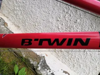 Bicicleta infantil B'Twin Racing Boy 320 20"