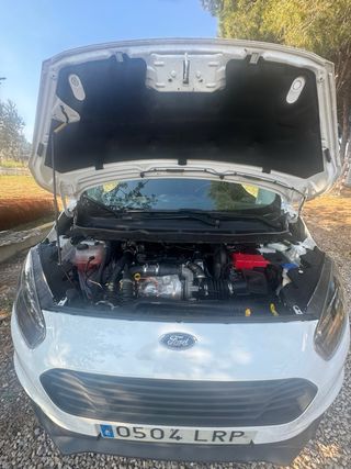 Ford Transit Courier 2021