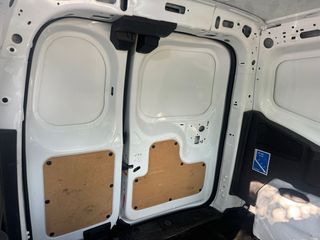 Ford Transit Courier 2021