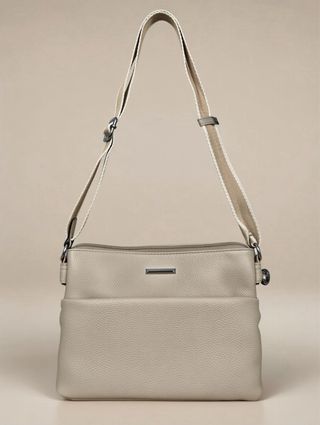 Bolso bandolera beige y plateado