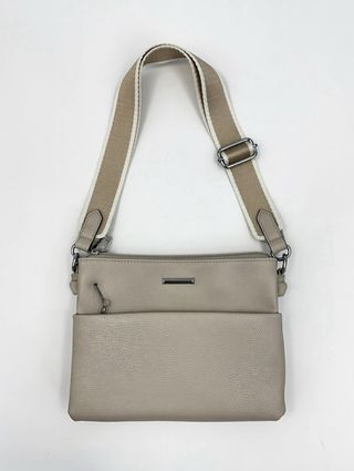Bolso bandolera beige y plateado