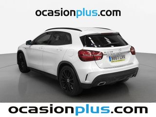 Mercedes-Benz GLA 180 90 kW (122 CV)