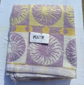 Mantas cama de Matrimonio  en buen estado.