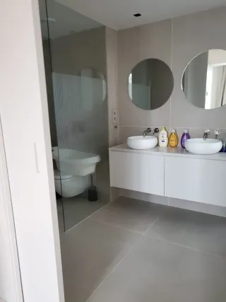 Ofrezco servicio de limpieza general y cristales