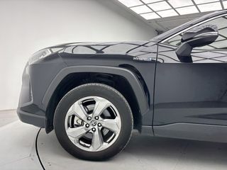 Toyota Rav4 2.5l 220H Advance