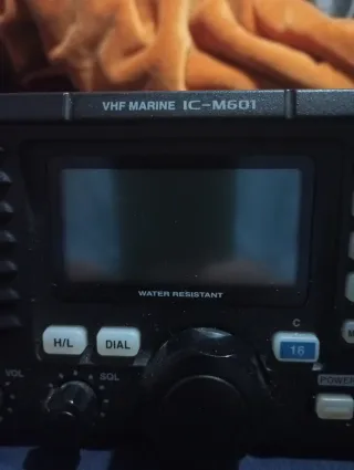 Emisora Marina VHF ICOM IC-M601