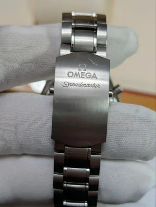 Omega Speedmaster Racing