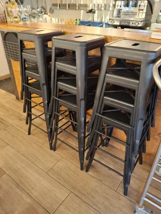 12 Taburetes Metálicos Sklum 65cm