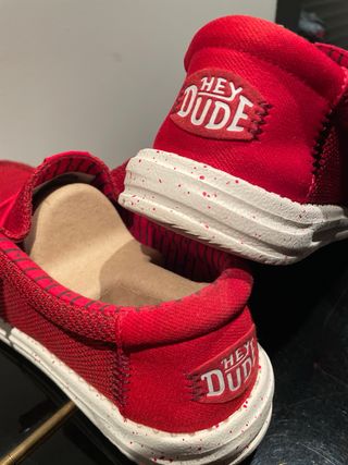 Zapatillas Hey Dude Wally Stretch Sox Rojas Talla