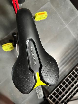 Bicicleta BTWIN de 14” con cuadro de aluminio