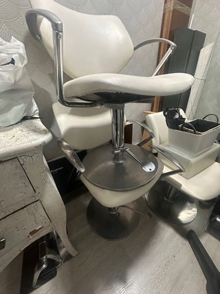 6 Sillas de Peluquería Blancas