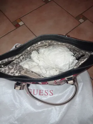 Borsa Guess floreale con manici