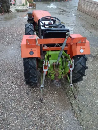 Tractor Agria 8900DE Naranja