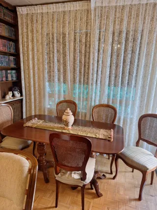 Sillas de comedor de madera y ratán