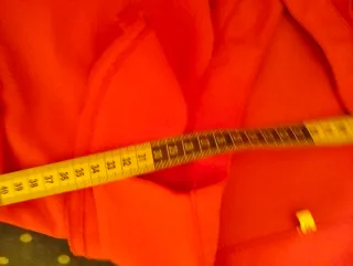 Camisa fucsia con volantes y chorreras