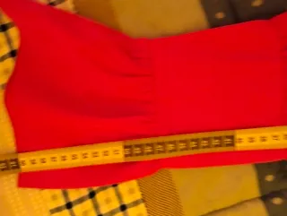 Camisa fucsia con volantes y chorreras