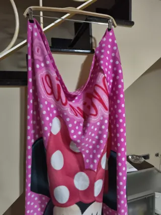 Manta sofá Minnie Mouse rosa lunares