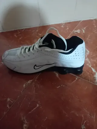 Botines Nike Blancos y Negros
