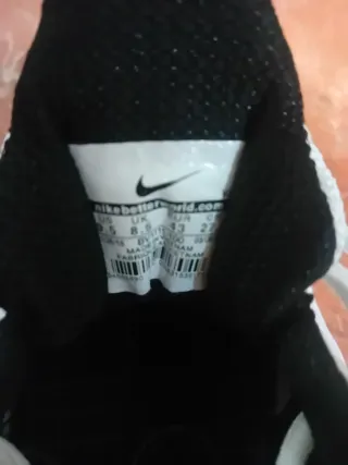 Botines Nike Blancos y Negros