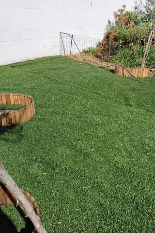 CÉSPED ARTIFICIAL DÉ CAMPOS DÉ FUTBOL RECICLADOS