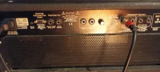 ENGL Screamer 50 + Pantalla Behringer