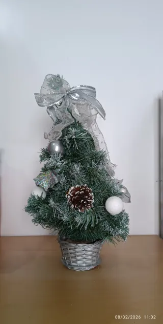 Piccolo Albero Natale Decorato Argento
